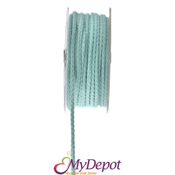 Панделка плетка от памук в светло зелен цвят. Размер: 5 мм Х 18 метра