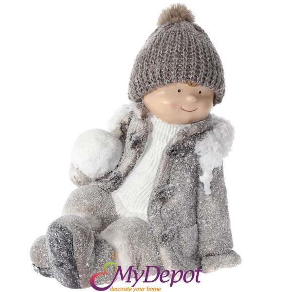Фигурка момче със снежна топка, поли, светло кафяво, 30х21х35 см