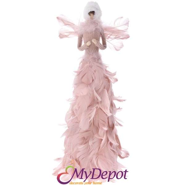 Жена с рокля от розови пера, 23х51 м