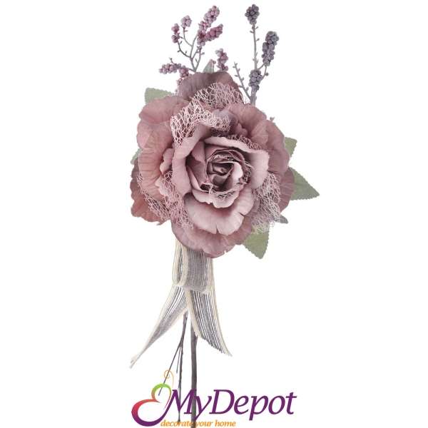 Изкуствена роза с декорация и дантелени панделки, тъмно розова