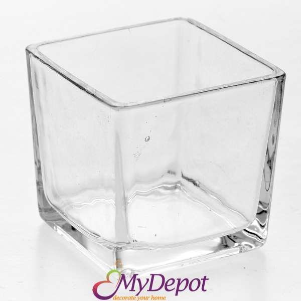Стъклена ваза - куб, 8х8х8 см
