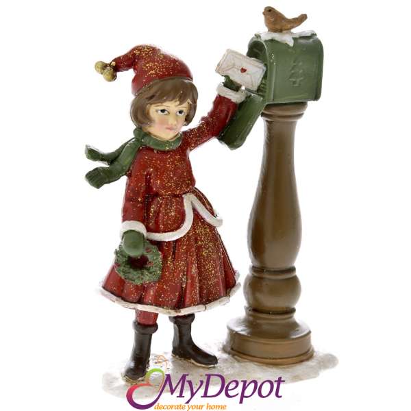 Полирезиново момиче с червени дрехи и пощенска кутия, 8х12 см