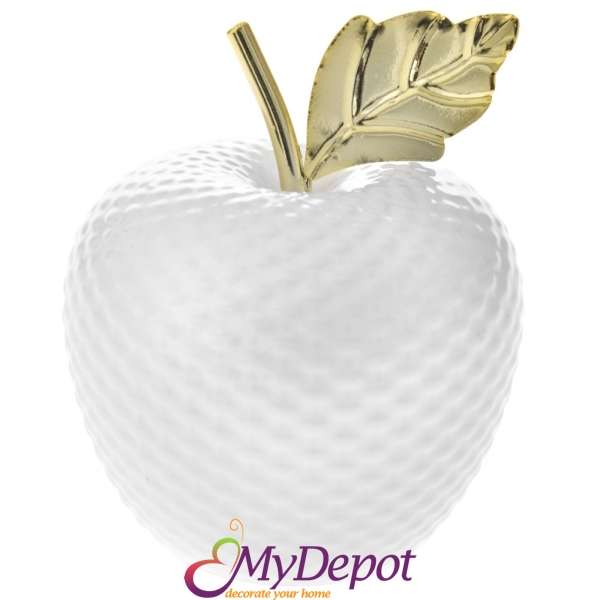 Керамична ябълка в бял цвят. Допълнена със златно метално листо, Ф 14х17 см