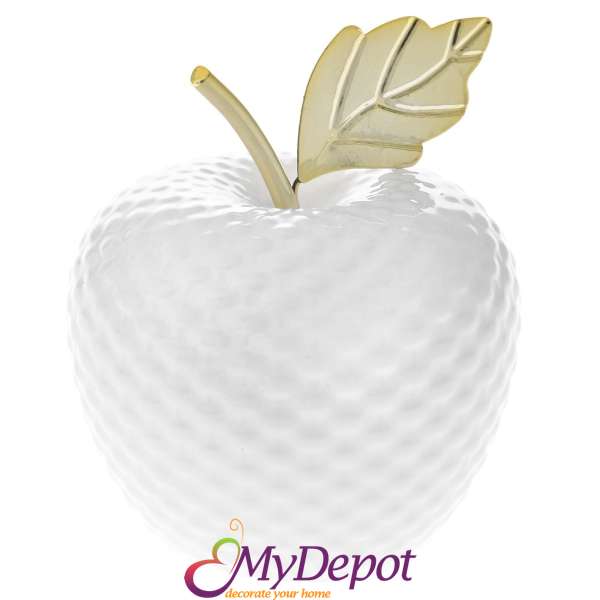 Керамична ябълка в бял цвят. Допълнена със златно метално листо, Ф 12х14 см