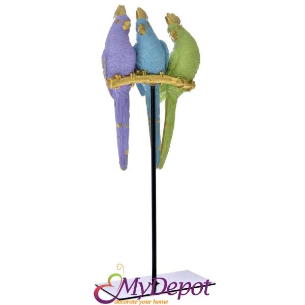 Разноцветни папагали кацнали на стойка. Размер: 15х8х36 см