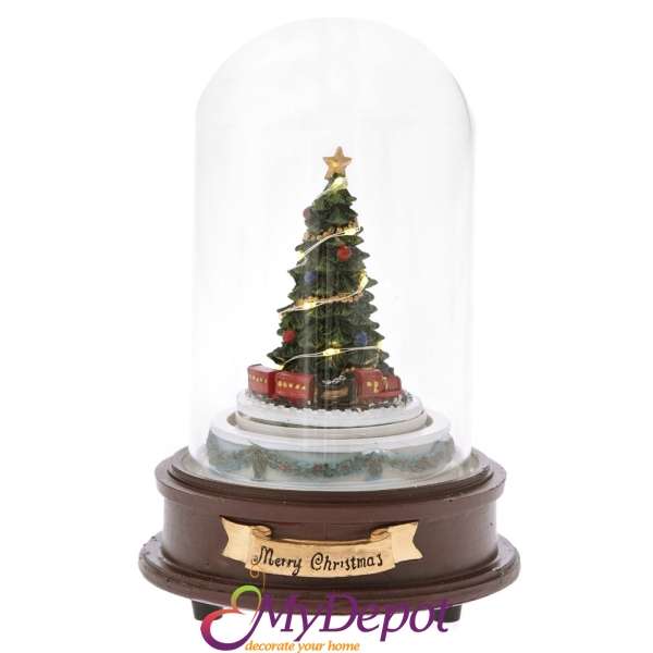 Коледна музикална сцена в стъклен тубос с въртяща се елха с топло бели лампички. Размер: 13х20 см