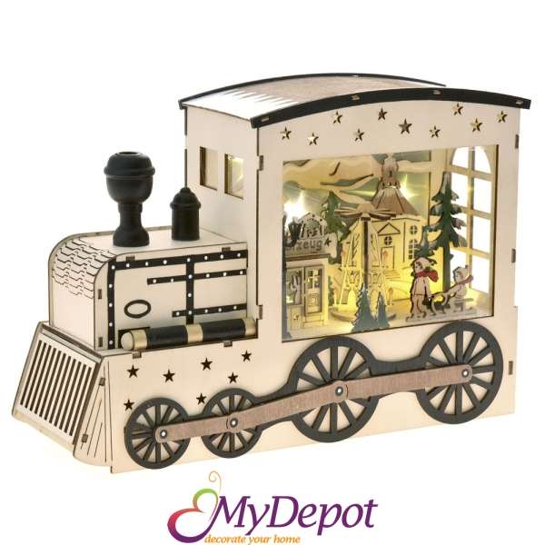 Коледен светещ 3D локомотив от естествено дърво с малки движещи се фигурки на фона на коледна мелодия. Размер: 17х3х17 см