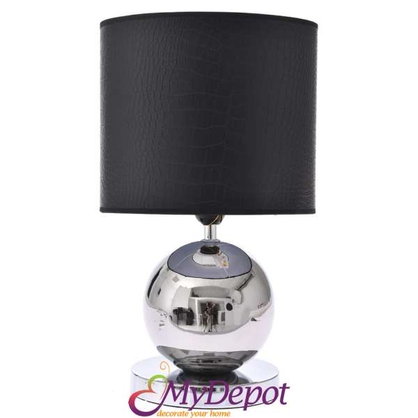 Нощна лампа със сребърна керамична основа и черен абажур. Размер: Ф 25х47 см