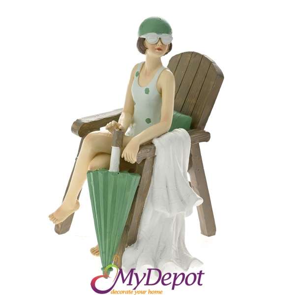Поли фигурка -жена с бански и зелен чадър, 9,5х9х13 см