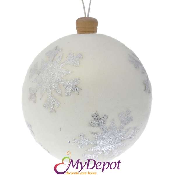 Комплект от 4 бр.топки от бяла полипяна със сребърни снежинки, 10 см