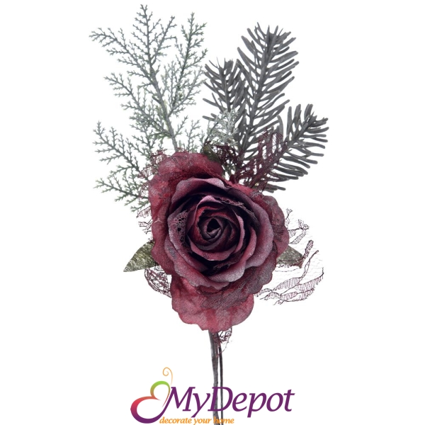 Роза с бордо дантела и  заскрежени елхови клонки, 30 см