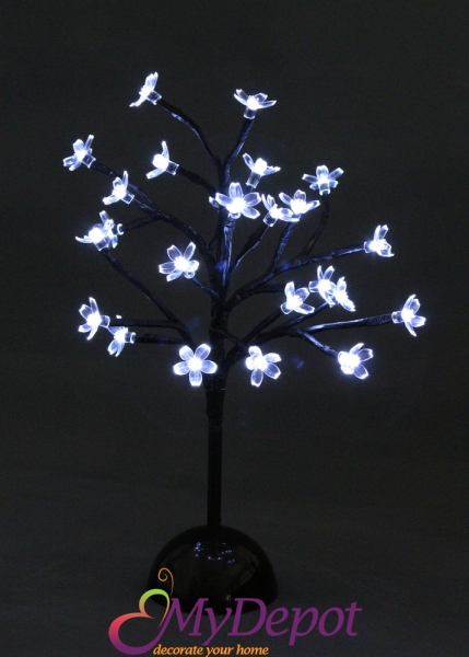 Цъфнало дърво - размер H37см - 24 бели LED /диодни/ лампички, на батерии. Вътрешна употреба.